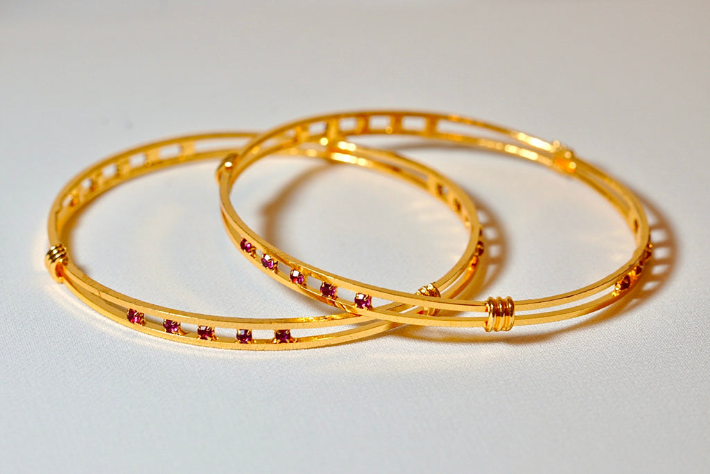 Rhea Line Bangles