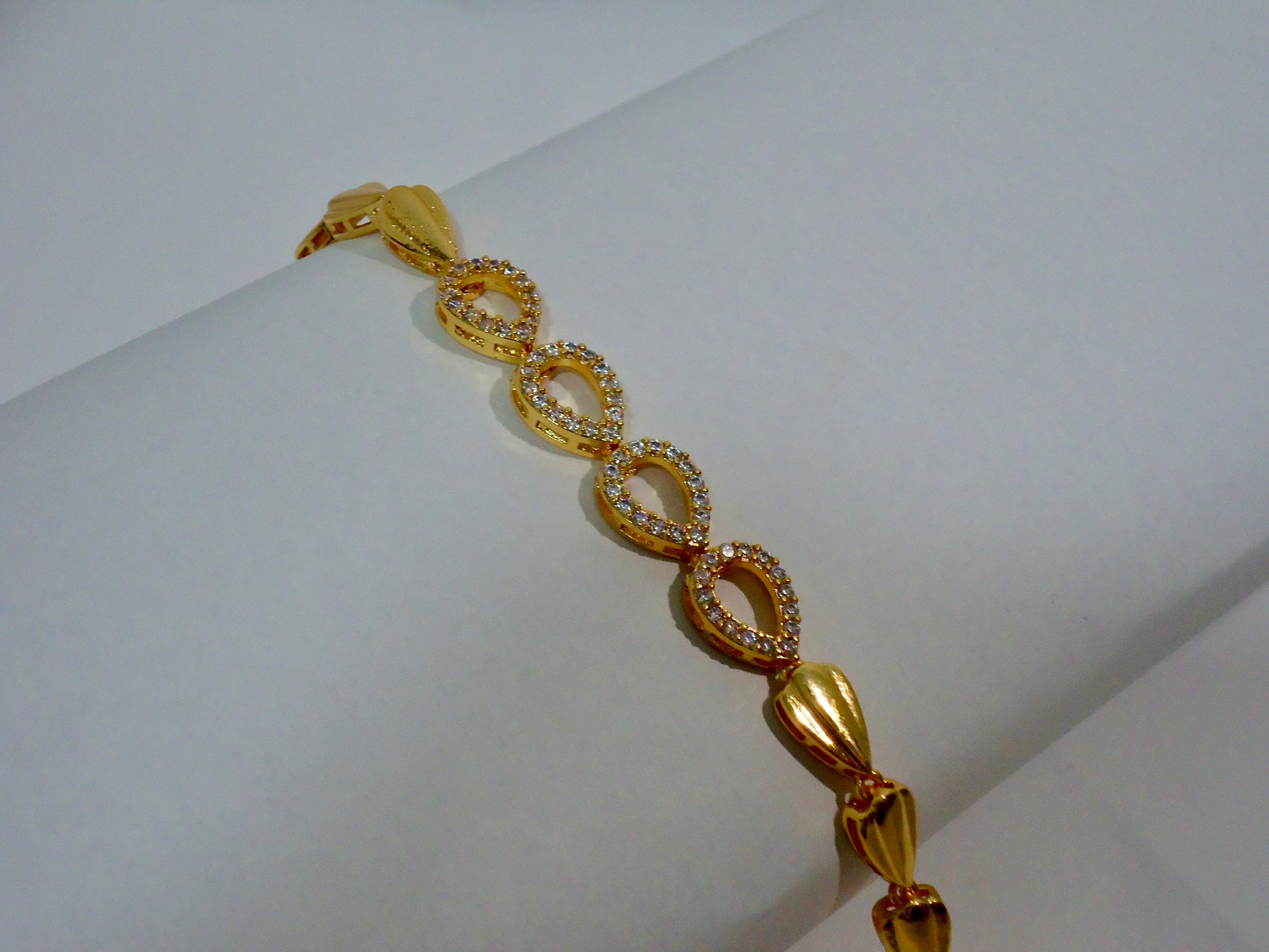 Teardrop Links Bracelet